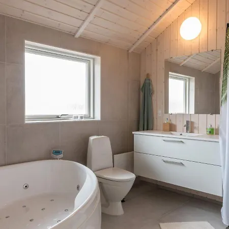 Holiday home Xliii *
